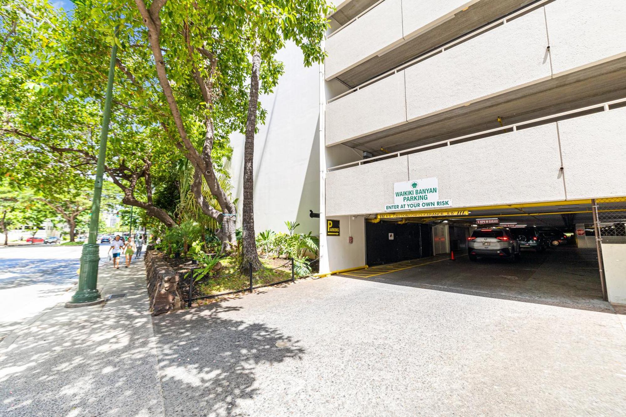 Waikiki Escapade Mountain Views Condo, Steps To Beach With Parking Perk Honolulu Exteriör bild